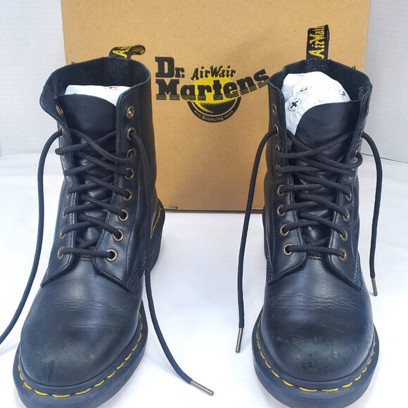 Dr MARTENS BLACK LEATHER BOOTS NON-SLIP 16 EYE BOOTS OIL RESISTANT SOLES - Picture 8 of 9